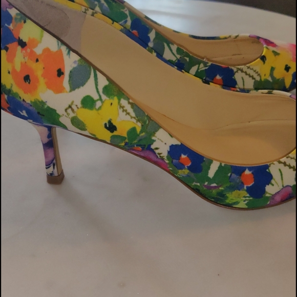 Ivanka Trump heels - Picture 3 of 4